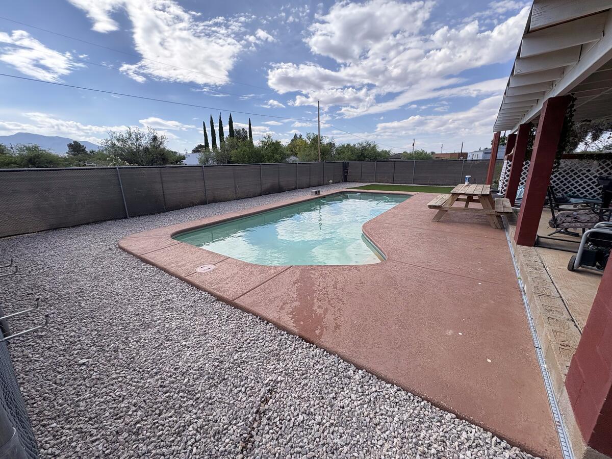 pool-1